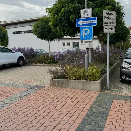 Zentrale Maisonette Mit Buero & Parkplatz Griesheim  Extérieur photo
