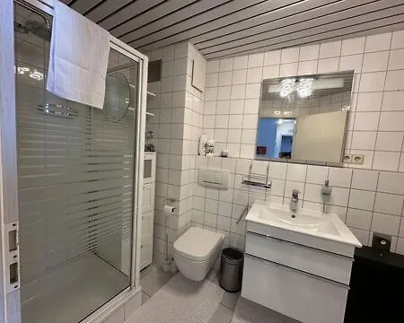 Zentrale Maisonette Mit Buero & Parkplatz Griesheim  Extérieur photo