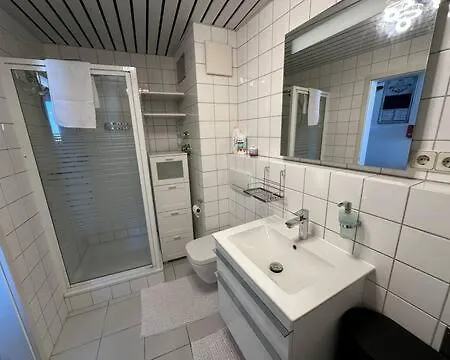 Zentrale Maisonette Mit Buero & Parkplatz Griesheim  Extérieur photo