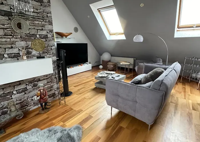 Zentrale Maisonette Mit Buero & Parkplatz