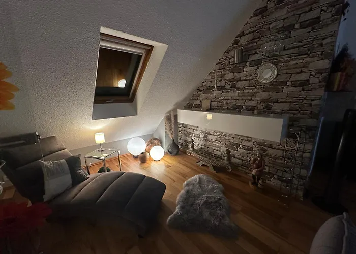 Zentrale Maisonette Mit Buero & Parkplatz