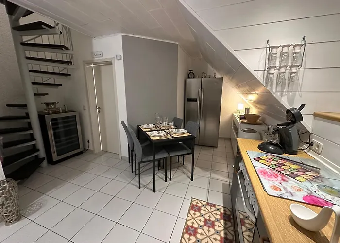 Zentrale Maisonette Mit Buero & Parkplatz