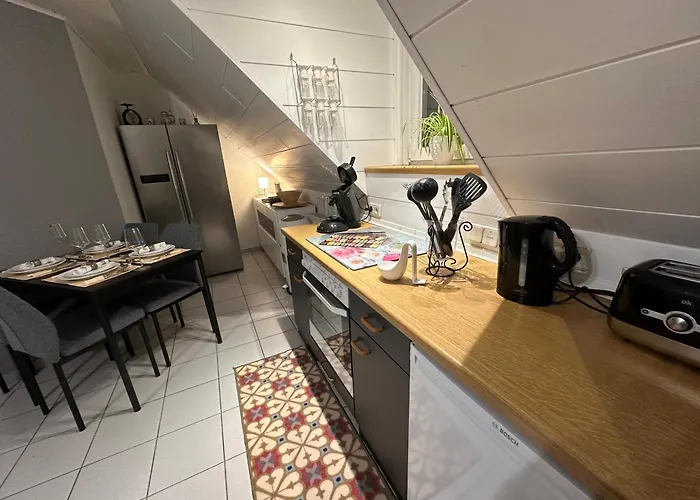 Zentrale Maisonette Mit Buero & Parkplatz