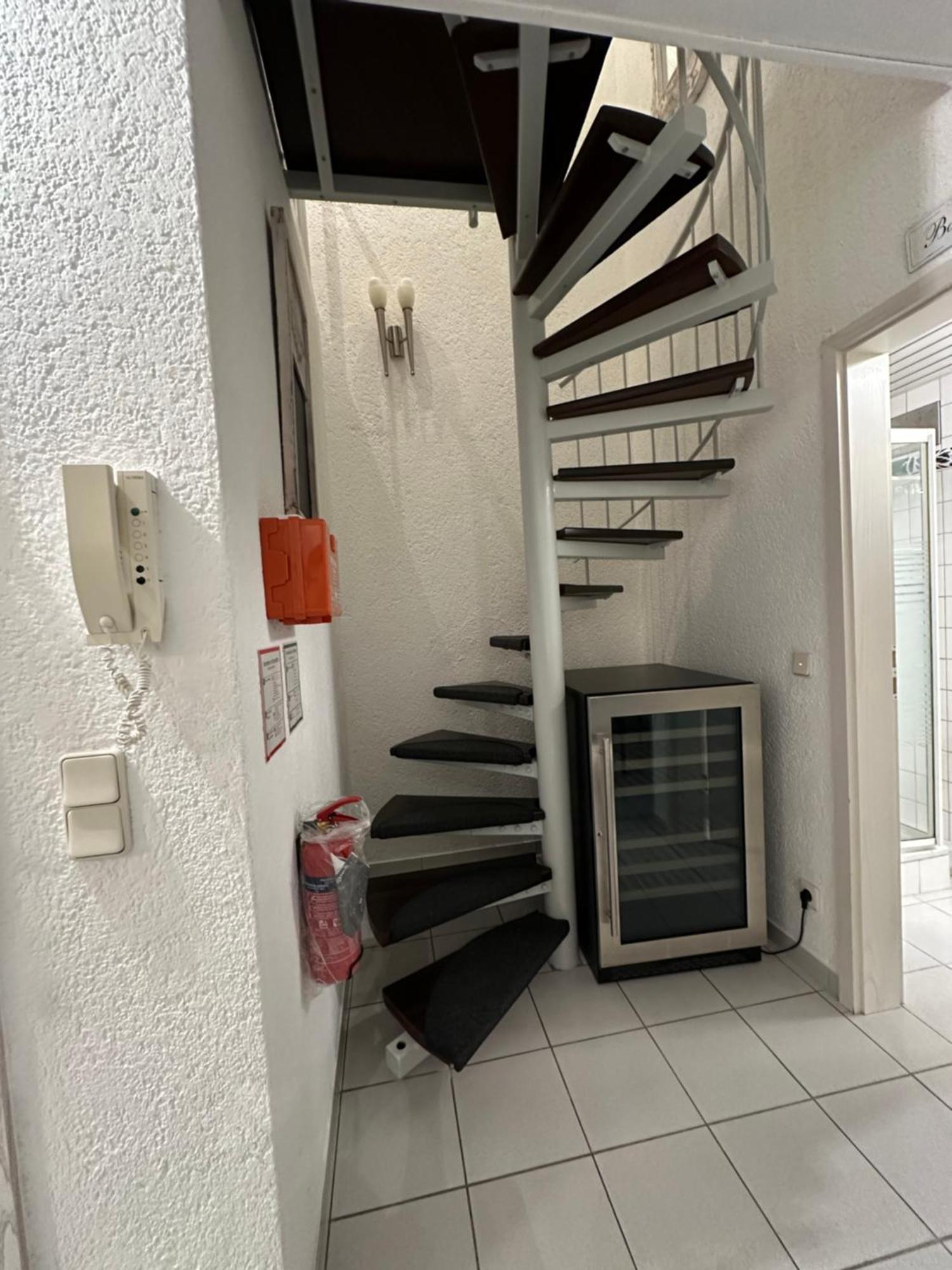 Zentrale Maisonette Mit Buero & Parkplatz Griesheim (Hessen)